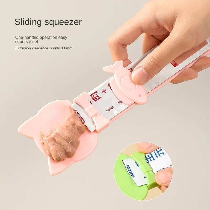 Cute and Convenient Cat Treat Spoons: Easy-Squeeze, One-Handed Feeder, Cat Supplies for Feeding Wet Treats and Supplements